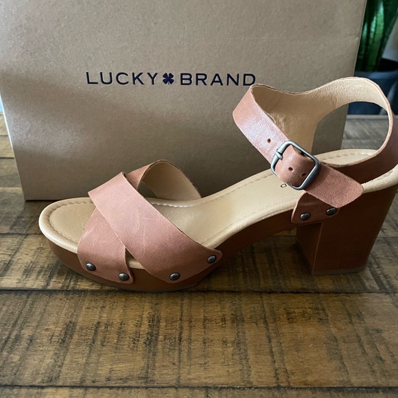 ⭐️SALE⭐️Lucky Brand Sandals - Picture 7 of 9